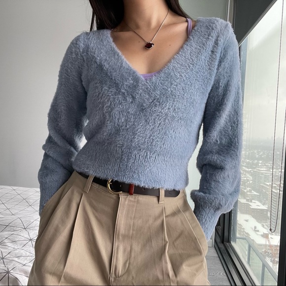 Aritzia Sweaters - Aritzia Sunday Best Blue Kitten V-Neck Fuzzy Sweater